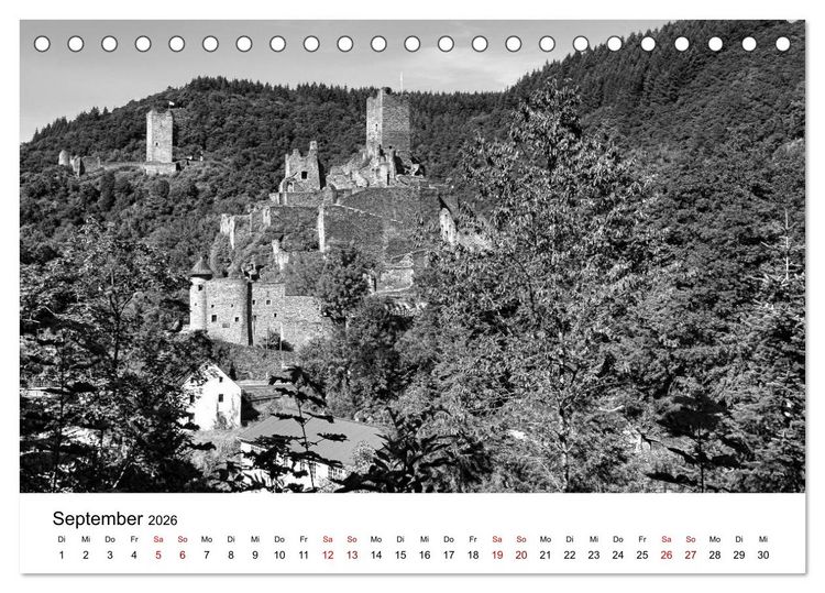 Produktbild: Burgen in schwarzwei&szlig; - Wie aus alten Zeiten (Tischkalender 2026 DIN A5 quer), CALVENDO Monatskalender