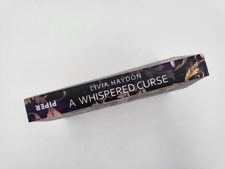 Produktbild: A Whispered Curse