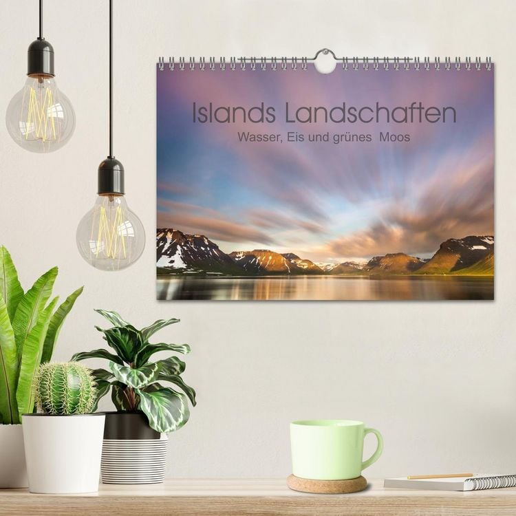 Produktbild: Islands Landschaften - Wasser, Eis und gr&uuml;nes Moos (Wandkalender 2026 DIN A4 quer), CALVENDO Monatskalender