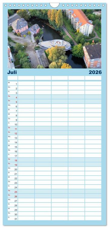 Produktbild: Familienplaner 2026 - &Uuml;ber den D&auml;chern von Leipzig mit 5 Spalten (Wandkalender, 21 x 45 cm) CALVENDO
