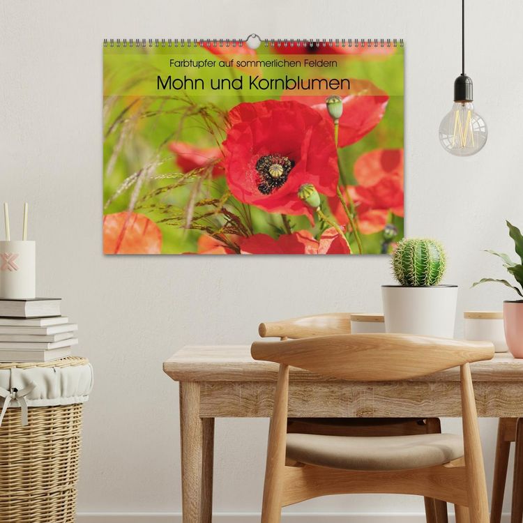Produktbild: Farbtupfer auf sommerlichen Feldern - Mohn und Kornblumen (Wandkalender 2026 DIN A3 quer), CALVENDO Monatskalender