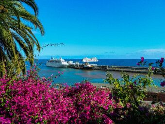 Produktbild: CALVENDO Puzzle Kreuzfahrtschiffe vor Funchal, Madeira | 1000 Teile Lege-Gr&ouml;&szlig;e 64x48cm Foto-Puzzle f&uuml;r gl&uuml;ckliche Stunden