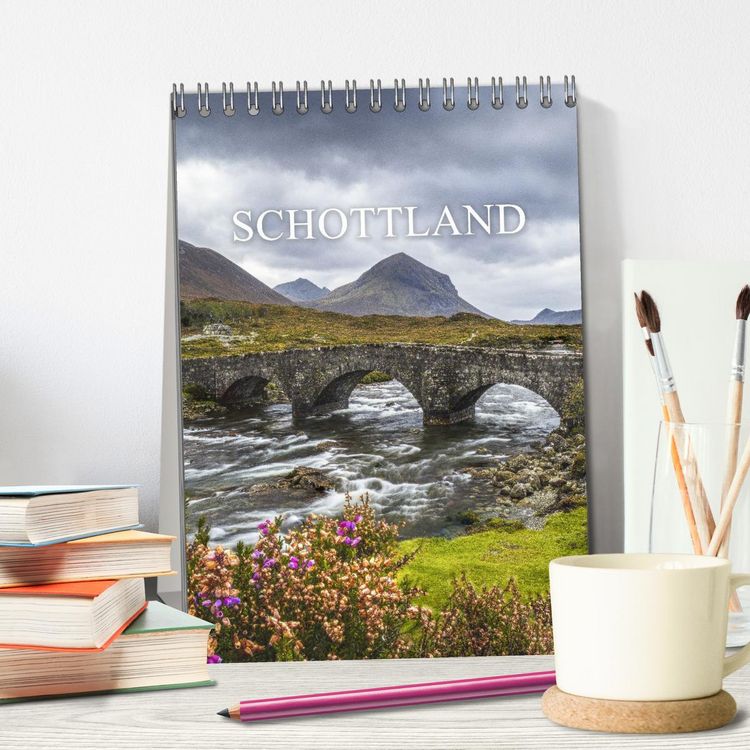 Produktbild: Schottland - Isle of Skye & Umgebung (Tischkalender 2026 DIN A5 hoch), CALVENDO Monatskalender