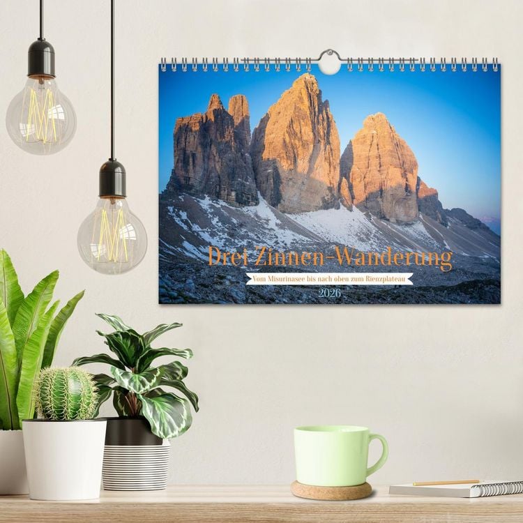 Produktbild: Drei Zinnen-Wanderung: Vom Misurinasee bis nach oben zum Rienzplateau (Wandkalender 2026 DIN A4 quer), CALVENDO Monatskalender