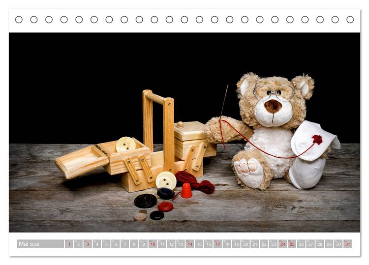 Produktbild: Eddy, der Teddy - 12 Bilder zum Schmunzeln (Tischkalender 2026 DIN A5 quer), CALVENDO Monatskalender