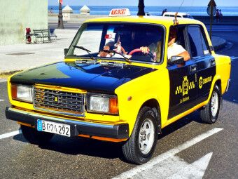Produktbild: CALVENDO Puzzle Lada-Taxi in Havanna | 1000 Teile Lege-Gr&ouml;&szlig;e 64x48cm Foto-Puzzle f&uuml;r gl&uuml;ckliche Stunden