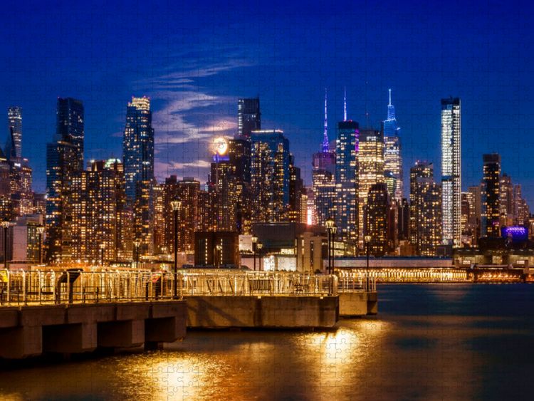 Produktbild: CALVENDO Puzzle NYC Midtown Manhattan Skyline mit Vollmond | 1000 Teile Lege-Gr&ouml;&szlig;e 64x48cm Foto-Puzzle f&uuml;r gl&uuml;ckliche Stunden