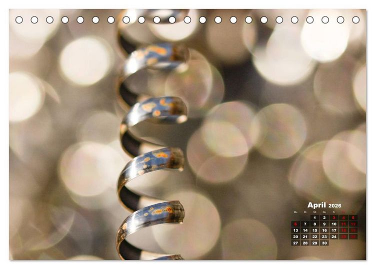 Produktbild: Metall - Schrott kunstvoll in Szene gesetzt (Tischkalender 2026 DIN A5 quer), CALVENDO Monatskalender