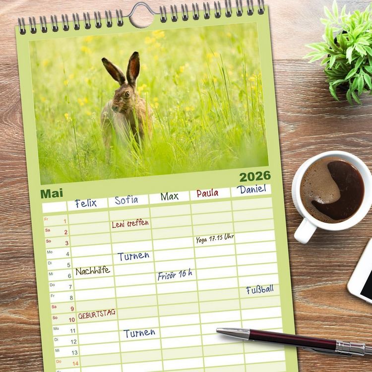 Produktbild: Familienplaner 2026 - Feldhasen unterwegs in Wald und Flur mit 5 Spalten (Wandkalender, 21 x 45 cm) CALVENDO