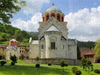 Produktbild: CALVENDO Puzzle Kloster Studenica | 1000 Teile Lege-Gr&ouml;&szlig;e 64x48cm Foto-Puzzle f&uuml;r gl&uuml;ckliche Stunden