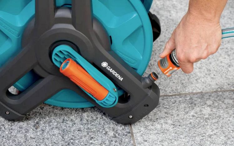 Produktbild: GARDENA 08007-20 Classic 50 Schlauchtrommel 1 St. Schwarz, T&uuml;rkis, Orange