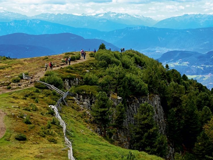 Produktbild: CALVENDO Puzzle Ein Motiv aus dem Kalender Urlaub auf der Seiser Alm | 1000 Teile Lege-Gr&ouml;&szlig;e 64x48cm Foto-Puzzle f&uuml;r gl&uuml;ckliche Stunden
