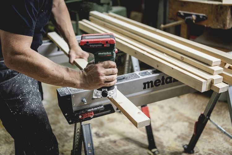 Produktbild: Metabo Akku-Kantenfr&auml;se 601742840 FMV 18 LTX BL 8