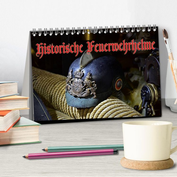 Produktbild: Historische Feuerwehrhelme (Tischkalender 2026 DIN A5 quer), CALVENDO Monatskalender