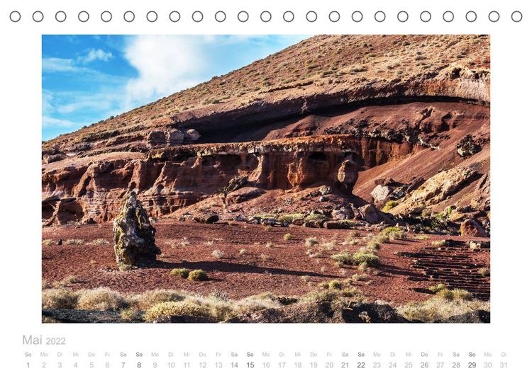 Produktbild: Asche unter den F&uuml;&szlig;en - Lanzarote (Tischkalender 2022 DIN A5 quer)