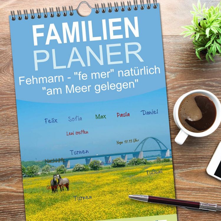 Produktbild: Familienplaner 2026 - Fehmarn - "fe mer" nat&uuml;rlich "am Meer gelegen" mit 5 Spalten (Wandkalender, 21 x 45 cm) CALVENDO