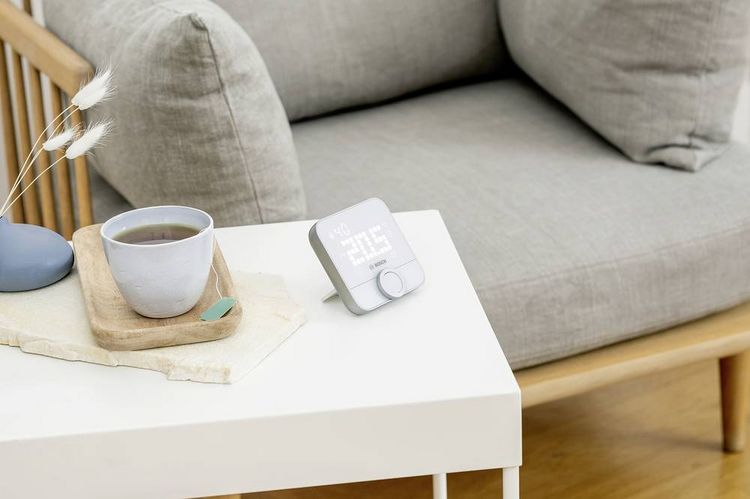 Produktbild: Bosch Smart Home BTH-RM Funk-Temperatursensor, -Luftfeuchtesensor, Raumthermostat