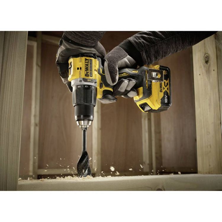 Produktbild: DEWALT DCD799P2T-QW 2-Gang-Akku-Schlagbohrschrauber inkl. 2. Akku, inkl. Ladeger&auml;t, inkl. Koffer