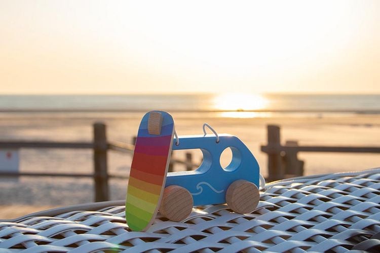 Produktbild: Ziehfahrzeug Surfer Van