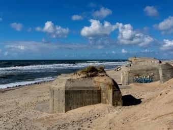Produktbild: CALVENDO Puzzle Deutsche Bunker am Strand in Kryle | 1000 Teile Lege-Gr&ouml;&szlig;e 64x48cm Foto-Puzzle f&uuml;r gl&uuml;ckliche Stunden