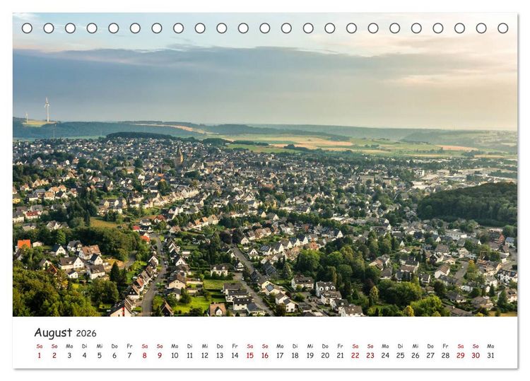 Produktbild: Das Sauerland bei Brilon aus der Vogelperspektive (Tischkalender 2026 DIN A5 quer), CALVENDO Monatskalender