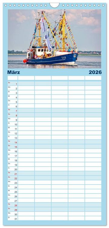 Produktbild: Familienplaner 2026 - Maritime Augenblicke - Fischkutter mit 5 Spalten (Wandkalender, 21 x 45 cm) CALVENDO