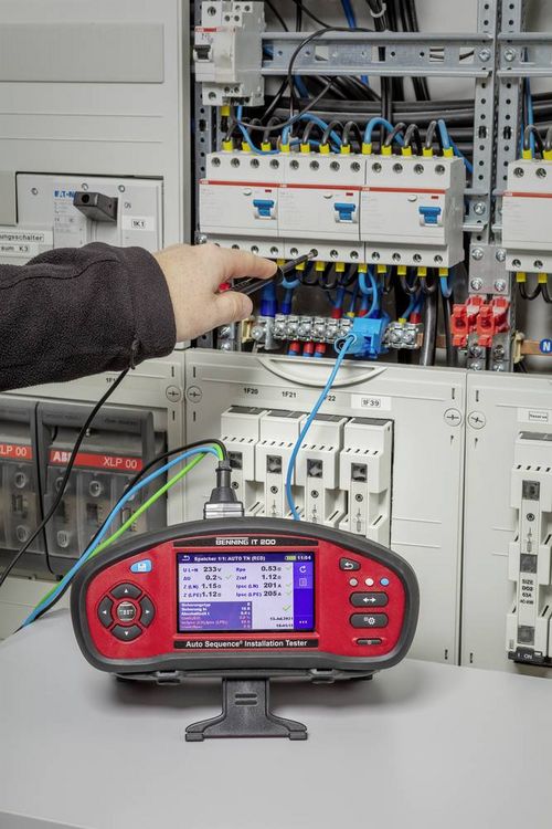 Produktbild: Benning IT 200 Installationstester VDE-Norm 0100-600, 0105-100