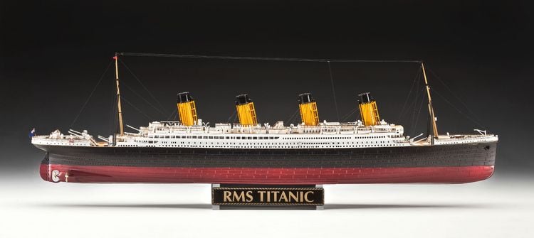 Produktbild: Revell Geschenkset: 100 Jahre Titanic, Ma&szlig;stab 1:400