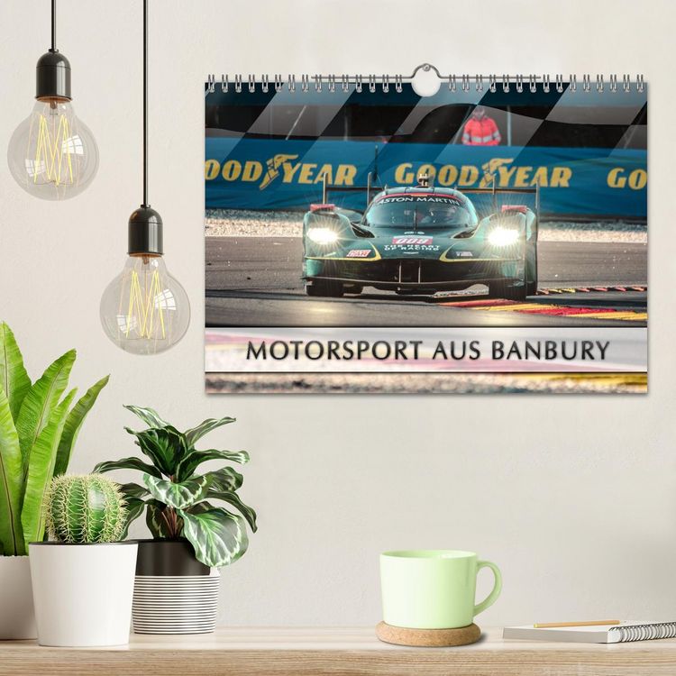 Produktbild: Motorsport aus Banbury (Wandkalender 2026 DIN A4 quer), CALVENDO Monatskalender