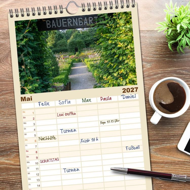 Produktbild: Familienplaner 2027 - Bottroper Stadtansichten mit 5 Spalten (Wandkalender, 21 x 45 cm) CALVENDO