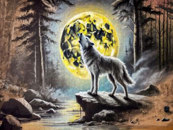Produktbild: CALVENDO Puzzle Wolf heult zum Mond Kohlezeichnungen in sanften Pastellt&ouml;nen | 1000 Teile Lege-Gr&ouml;&szlig;e 64x48cm Foto-Puzzle f&uuml;r gl&uuml;ckliche Stunden