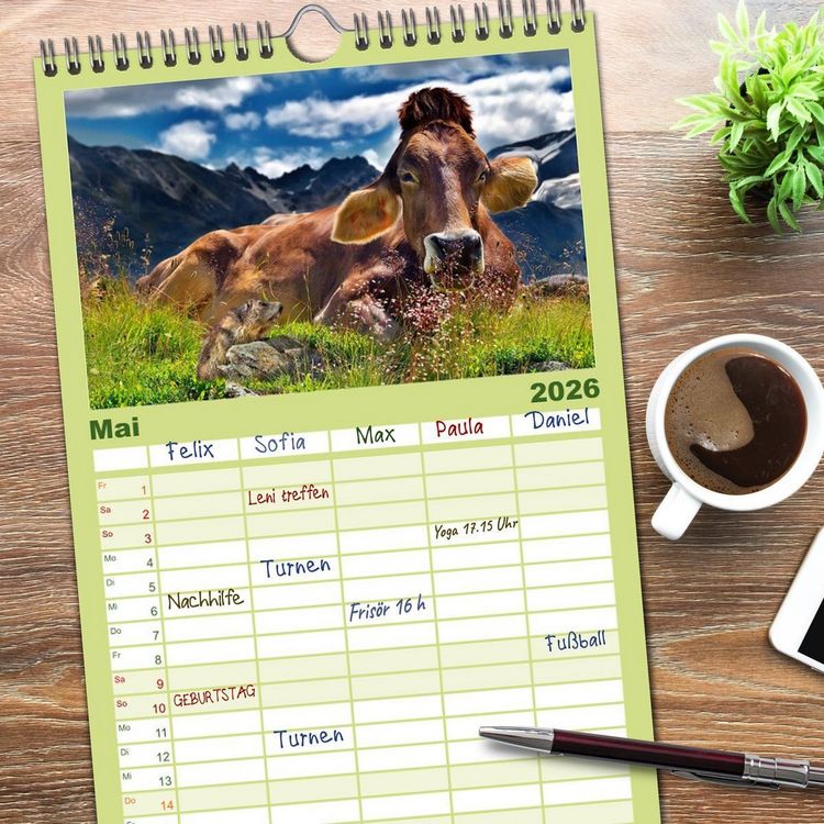 Produktbild: Familienplaner 2026 - Lustig und verr&uuml;ckt - der ganz andere Tierkalender mit 5 Spalten (Wandkalender, 21 x 45 cm) CALVENDO