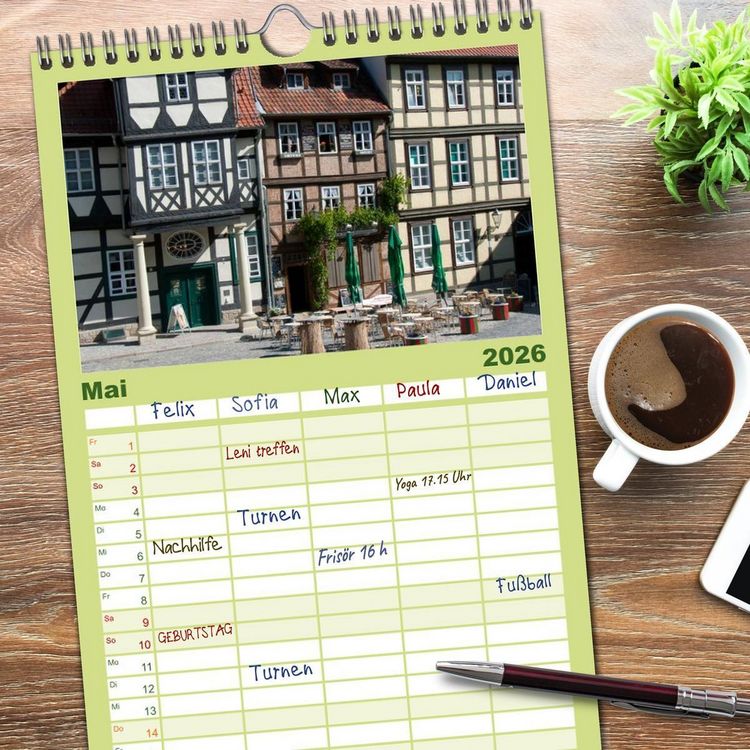 Produktbild: Familienplaner 2026 - Malerisches Quedlinburg mit 5 Spalten (Wandkalender, 21 x 45 cm) CALVENDO