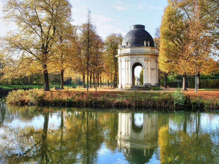 Produktbild: CALVENDO Puzzle Pavillon - S&uuml;d&ouml;stliche Ecke des Gartens | 1000 Teile Lege-Gr&ouml;&szlig;e 64x48cm Foto-Puzzle f&uuml;r gl&uuml;ckliche Stunden