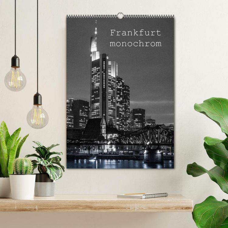 Produktbild: Frankfurt monochrom (Wandkalender 2026 DIN A2 hoch), CALVENDO Monatskalender