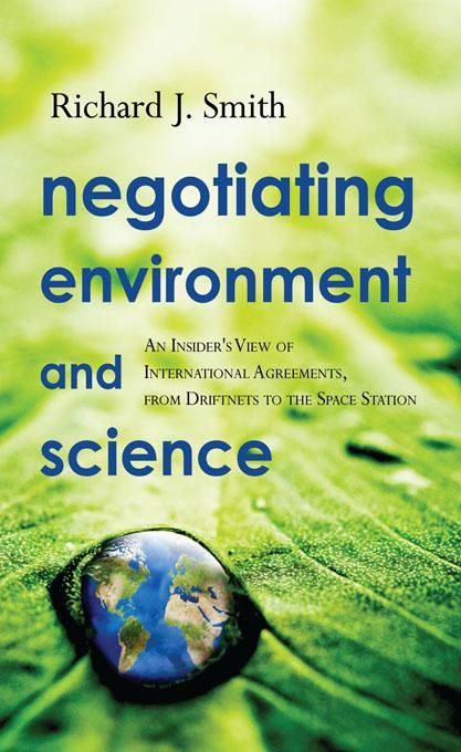 Produktbild: Negotiating Environment and Science