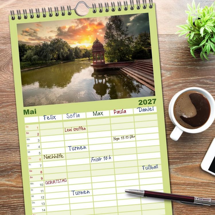 Produktbild: Familienplaner 2027 - So sch&ouml;n ist Ungarn. Sehenswertes am Balaton und in Budapest mit 5 Spalten (Wandkalender, 21 x 45 cm) CALVENDO
