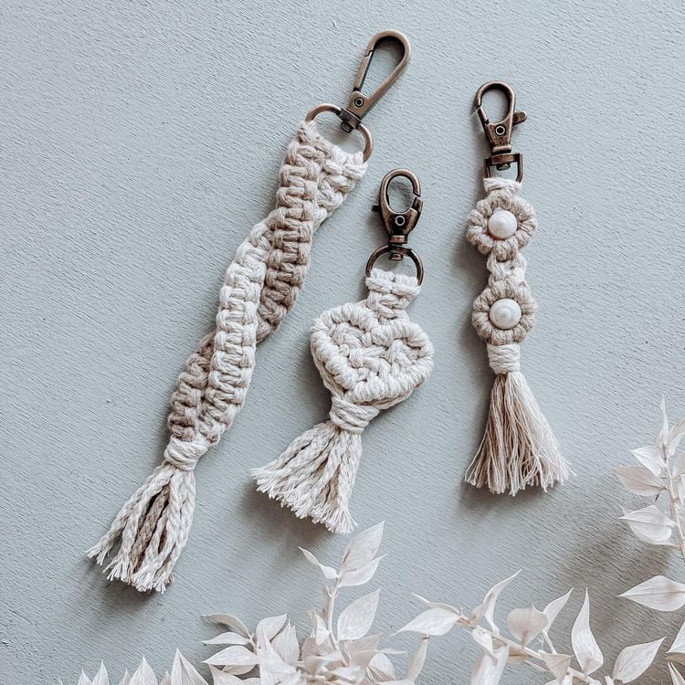 Produktbild: Modische Accessoires kn&uuml;pfen