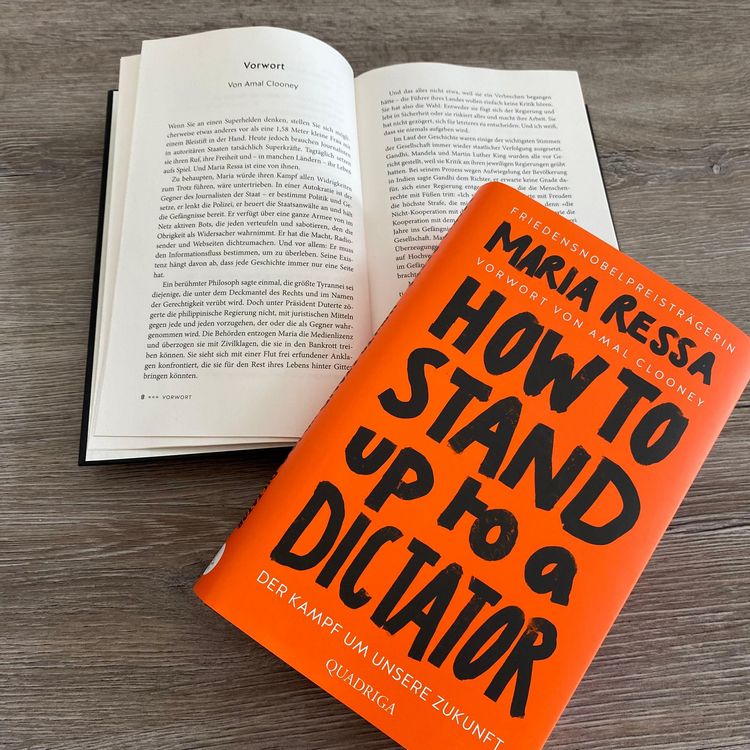 Produktbild: HOW TO STAND UP TO A DICTATOR - Deutsche Ausgabe. Von der Friedensnobelpreistr&auml;gerin