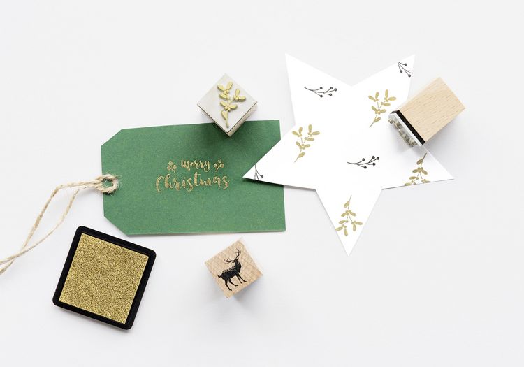 Produktbild: Folia Holzstempel-Set CHRISTMAS, inkl. 10 Holzstempel und 2 Stempelkissen