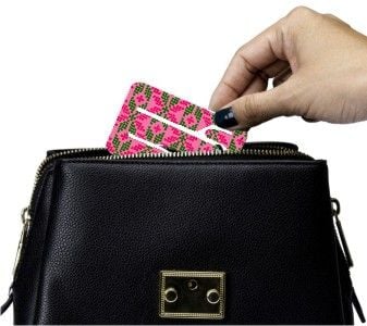 Produktbild: Flexistand (Icelandic Pink) - flexibler Handyaufsteller - f&uuml;r alle Handys und Mini-Tablets - superflach - stufenlos verstellbar - hochkant und quer - passt in jede Hosentasche