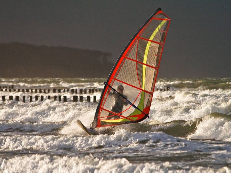 Produktbild: CALVENDO Puzzle Surfer auf der Ostsee | 1000 Teile Lege-Gr&ouml;&szlig;e 64x48cm Foto-Puzzle f&uuml;r gl&uuml;ckliche Stunden