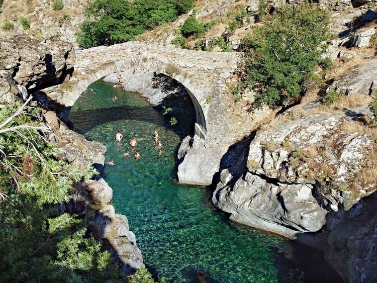 Produktbild: Wild Swimming Frankreich