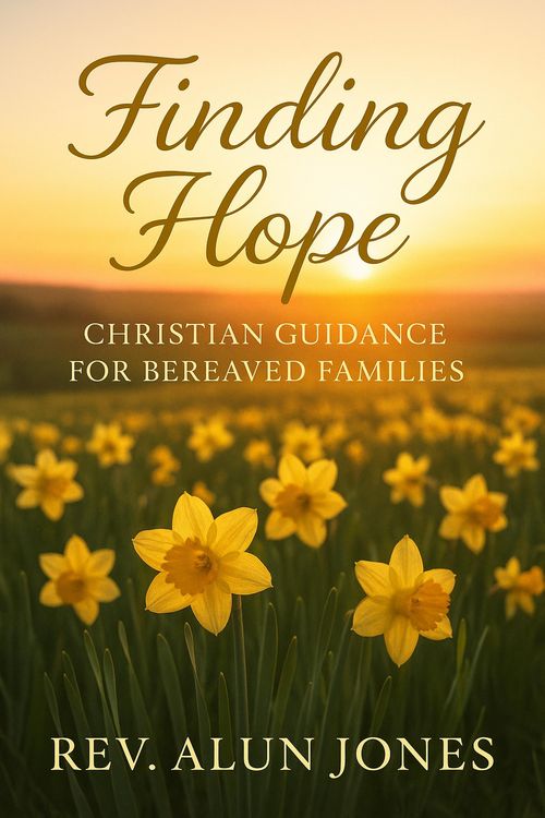 Produktbild: Finding Hope: Christian Guidance For Bereaved Families (Sunrise to Renewal, #3)