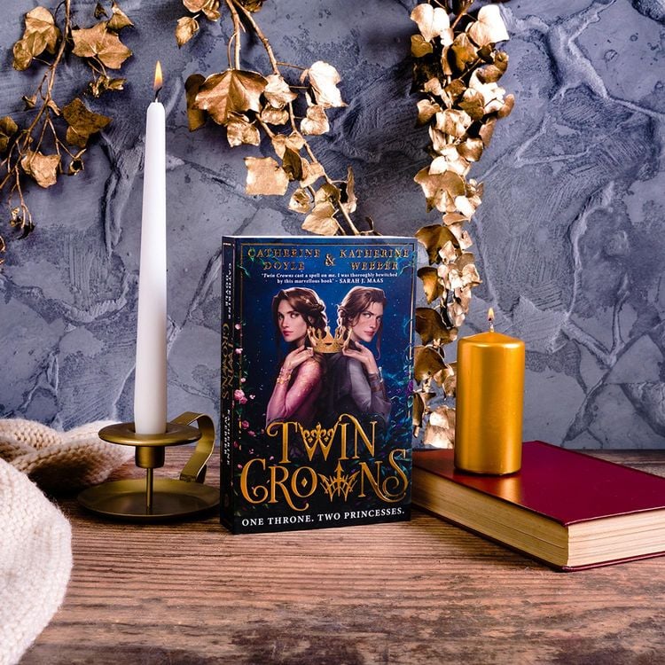 Produktbild: Twin Crowns