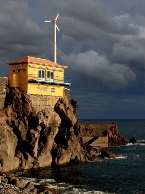 Produktbild: CALVENDO Puzzle Restaurant &uuml;ber dem Meer | 1000 Teile Lege-Gr&ouml;&szlig;e 64x48cm Foto-Puzzle f&uuml;r gl&uuml;ckliche Stunden