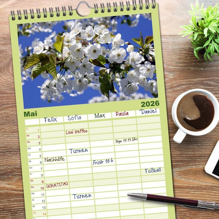 Produktbild: Familienplaner 2026 - Wundersch&ouml;nes "Altes Land" mit 5 Spalten (Wandkalender, 21 x 45 cm) CALVENDO