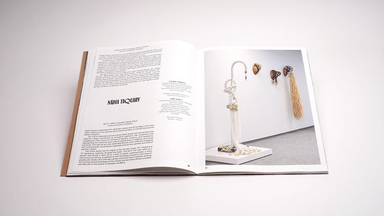 Produktbild: Rooted. Brasilianische K&uuml;nstlerinnen / Female Brazilian Artists