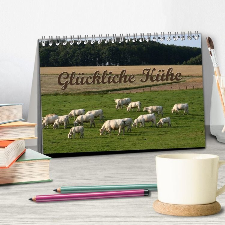 Produktbild: Gl&uuml;ckliche K&uuml;he (Tischkalender 2026 DIN A5 quer), CALVENDO Monatskalender