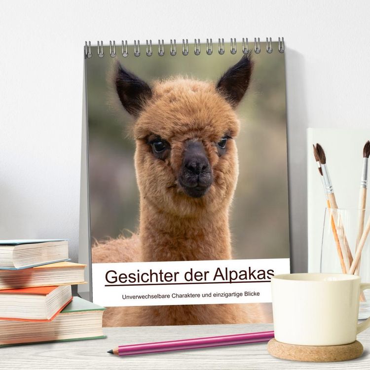 Produktbild: Gesichter der Alpakas - Unverwechselbare Charaktere und einzigartige Blicke (Tischkalender 2027 DIN A5 hoch), CALVENDO Monatskalender